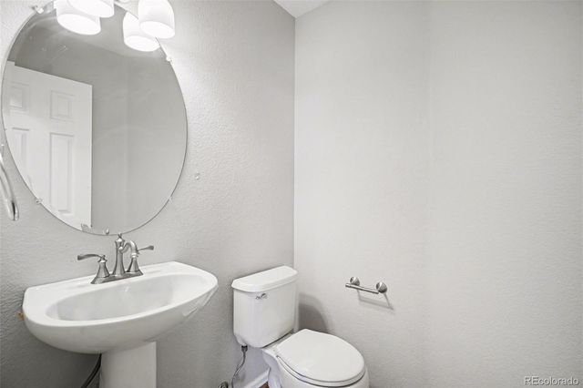 9776 Westbury Way, Highlands Ranch, CO 80129