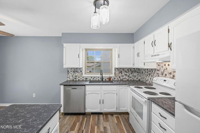 600 Wilkshire Drive, Waterville, OH 43566