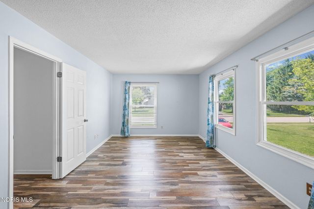 600 Wilkshire Drive, Waterville, OH 43566