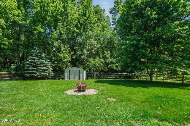 600 Wilkshire Drive, Waterville, OH 43566