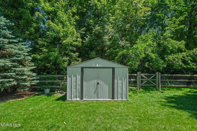 600 Wilkshire Drive, Waterville, OH 43566