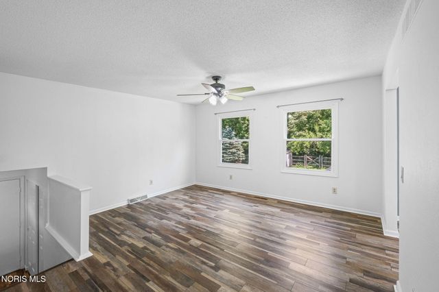 600 Wilkshire Drive, Waterville, OH 43566
