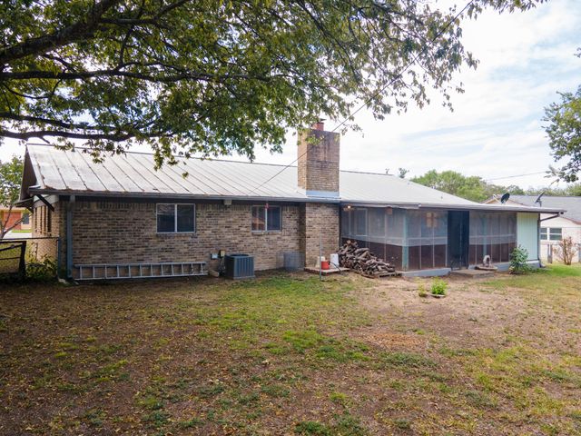 20 Snell DR, Lampasas, TX 76550