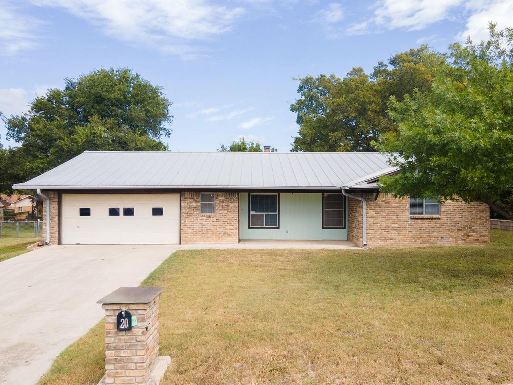 20 Snell DR, Lampasas, TX 76550