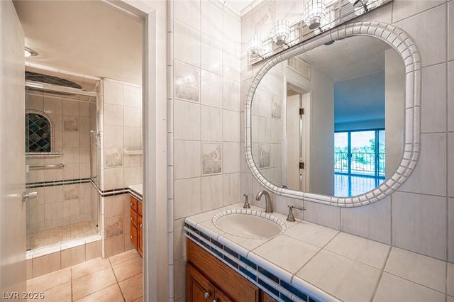 3111 Bel Air Drive 6E, Las Vegas, NV 89109
