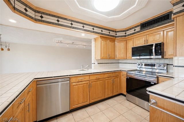 3111 Bel Air Drive 6E, Las Vegas, NV 89109