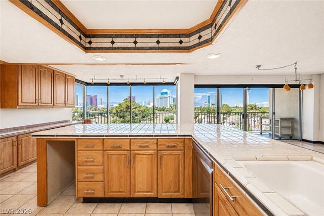 3111 Bel Air Drive 6E, Las Vegas, NV 89109