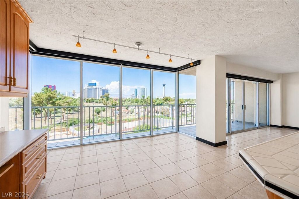 Image 9 of property listing at 3111 Bel Air Drive 6E, Las Vegas, NV 89109