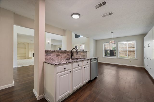 3510 Meadowview Drive, Corinth, TX 76210