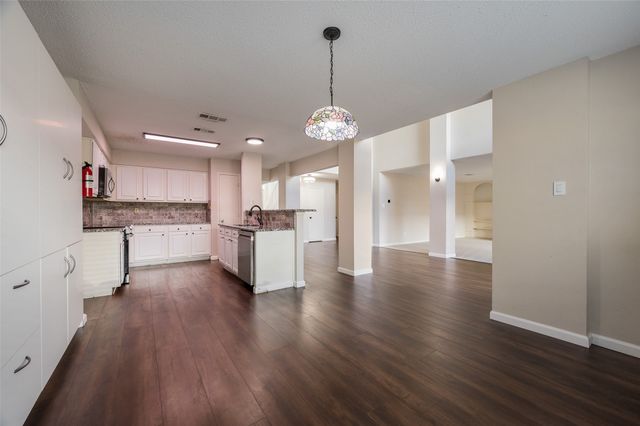 3510 Meadowview Drive, Corinth, TX 76210