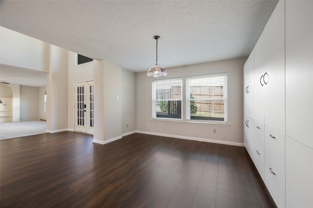 3510 Meadowview Drive, Corinth, TX 76210