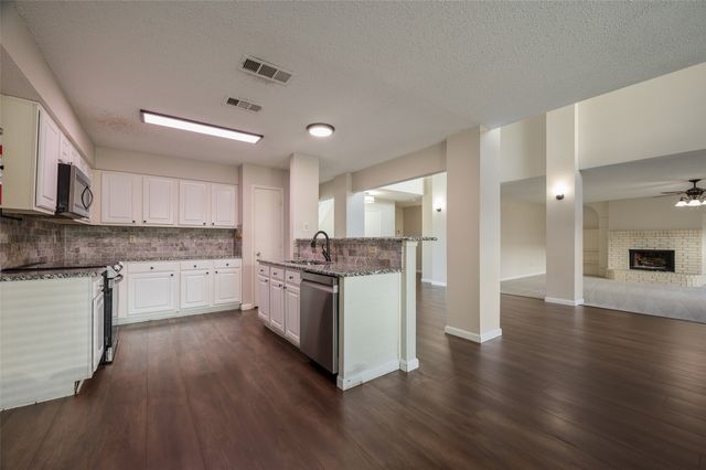 3510 Meadowview Drive, Corinth, TX 76210