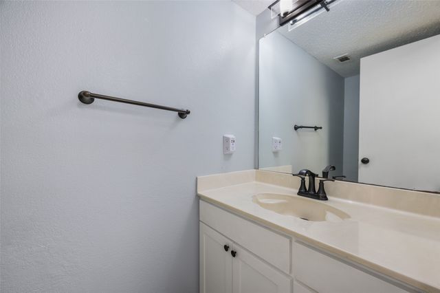 3510 Meadowview Drive, Corinth, TX 76210