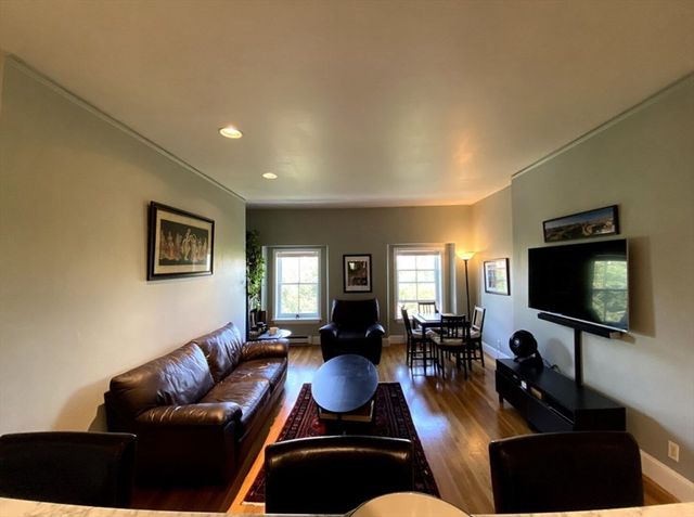 42 West Newton 424, Boston, MA 02118