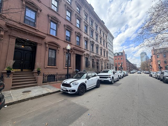 42 West Newton 424, Boston, MA 02118