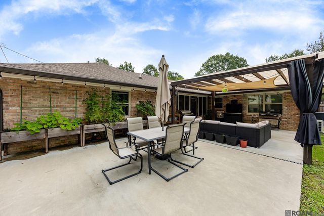 38885 Walker North Rd, Walker, LA 70785