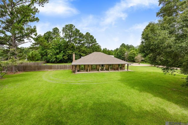 38885 Walker North Rd, Walker, LA 70785