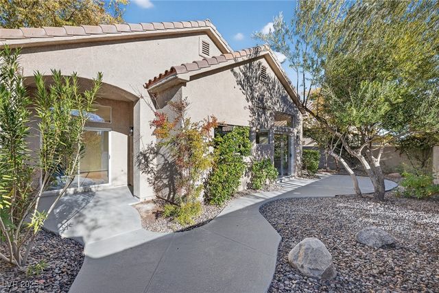 9205 Pitching Wedge Drive, Las Vegas, NV 89134