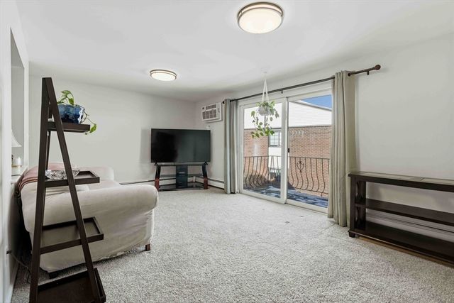 141 Essex D6, Saugus, MA 01906