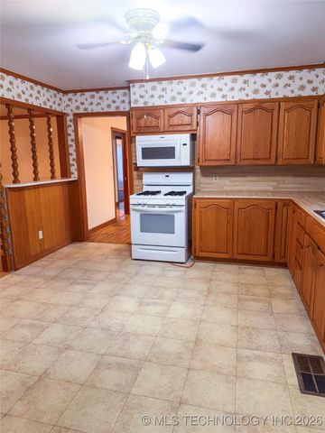 339 Beech Street, Chelsea, OK 74016