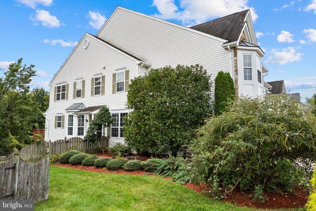 64 THREADLEAF TER, BURLINGTON, NJ 08016 — photo 3