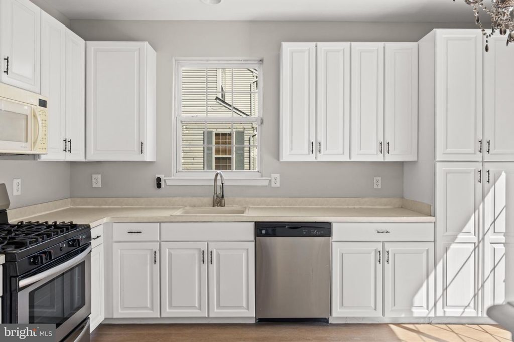 64 THREADLEAF TER, BURLINGTON, NJ 08016 — photo 4