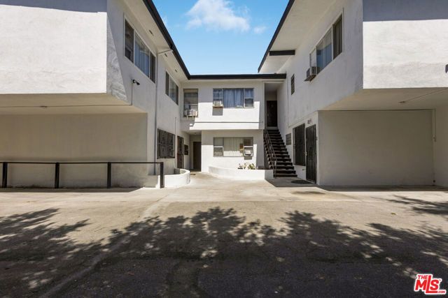 3112 Estara Avenue, Los Angeles, CA 90065
