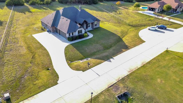 1011 Stephen Court, Farmersville, TX 75442