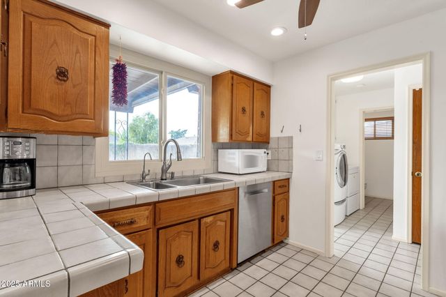 2063 E LA JOLLA Drive, Tempe, AZ 85282