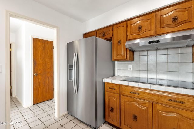 2063 E LA JOLLA Drive, Tempe, AZ 85282