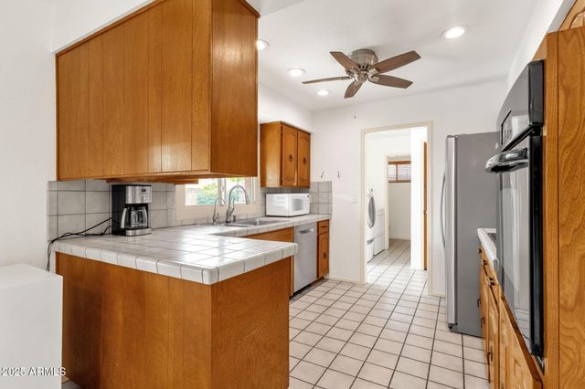 2063 E LA JOLLA Drive, Tempe, AZ 85282