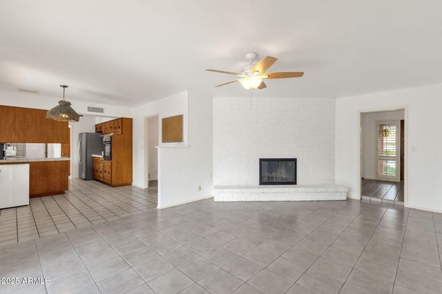 2063 E LA JOLLA Drive, Tempe, AZ 85282