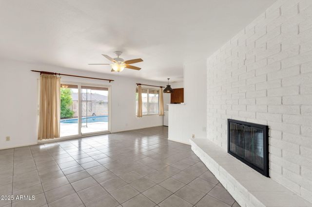 2063 E LA JOLLA Drive, Tempe, AZ 85282