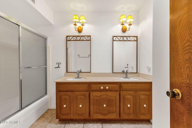 2063 E LA JOLLA Drive, Tempe, AZ 85282