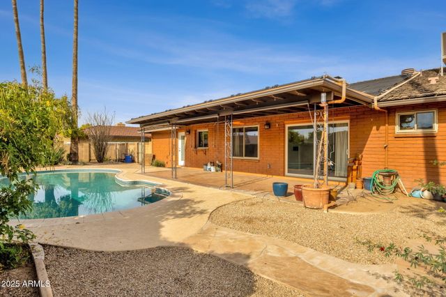 2063 E LA JOLLA Drive, Tempe, AZ 85282