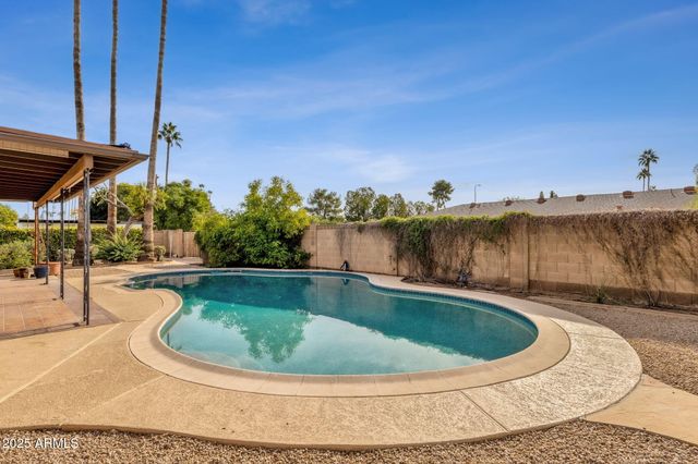 2063 E LA JOLLA Drive, Tempe, AZ 85282