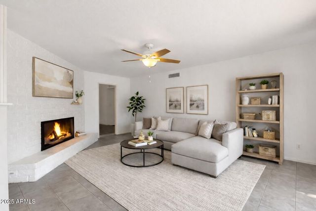 2063 E LA JOLLA Drive, Tempe, AZ 85282