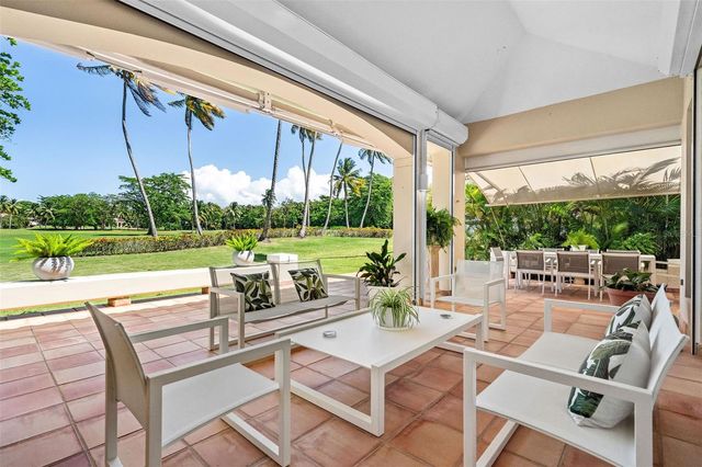 12 THE GREENS, Dorado, PR 00646