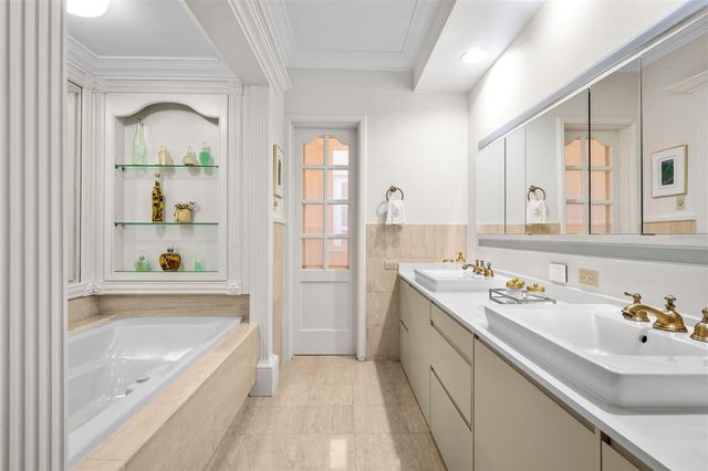 12 THE GREENS, Dorado, PR 00646