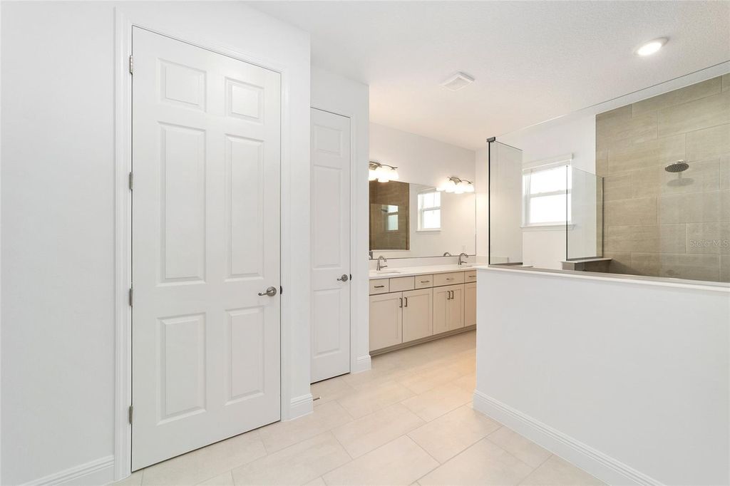 Image 25 of property listing at 10140 SW 106TH CIRCLE, Ocala, FL 34481