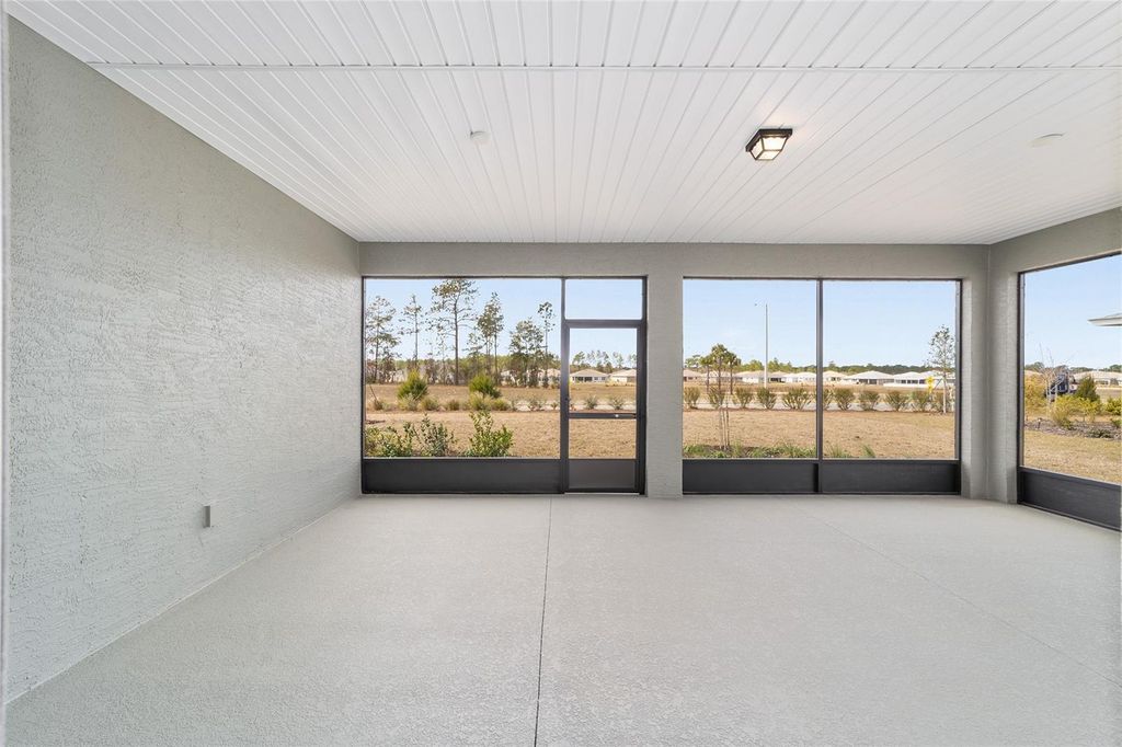 Image 37 of property listing at 10140 SW 106TH CIRCLE, Ocala, FL 34481