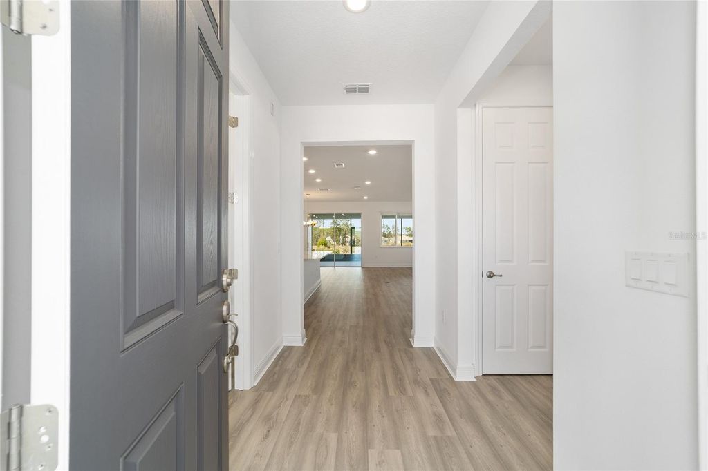 Image 9 of property listing at 10140 SW 106TH CIRCLE, Ocala, FL 34481