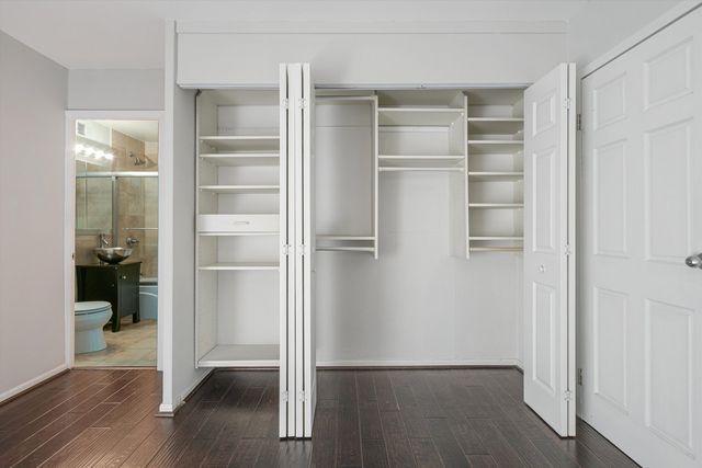 247 E Chestnut Street 1204, Chicago, IL 60611