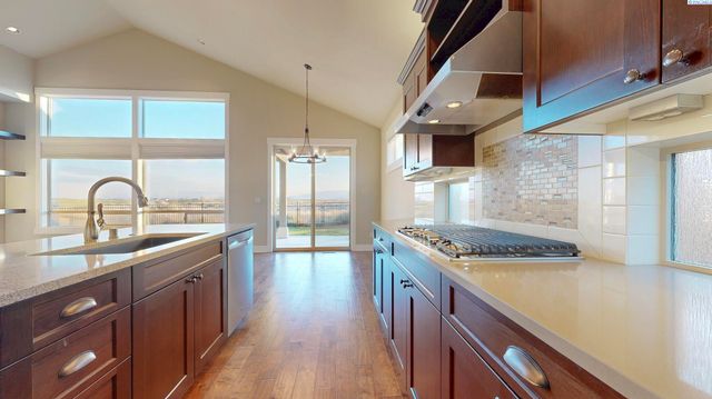 2260 Copperleaf Street, Richland, WA 99352