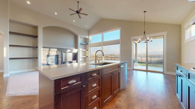 2260 Copperleaf Street, Richland, WA 99352