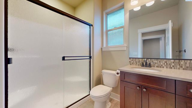 2260 Copperleaf Street, Richland, WA 99352