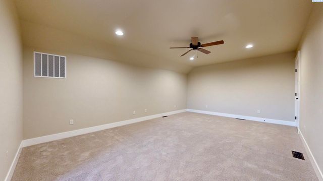 2260 Copperleaf Street, Richland, WA 99352