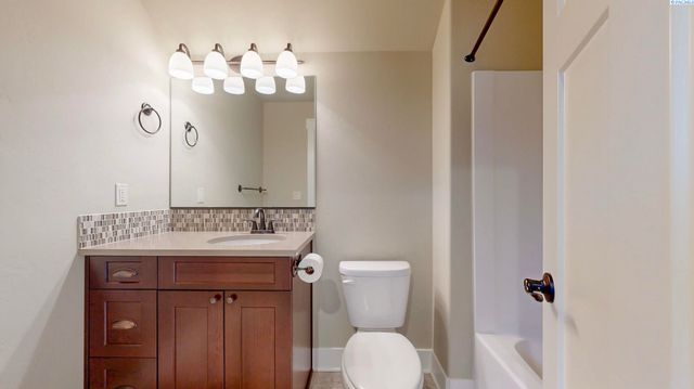 2260 Copperleaf Street, Richland, WA 99352