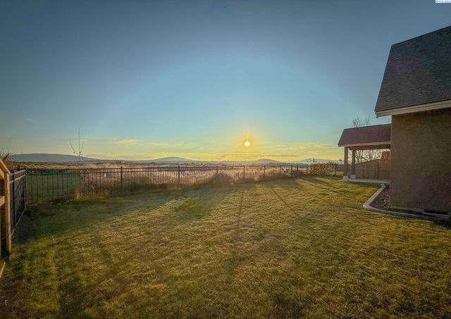 2260 Copperleaf Street, Richland, WA 99352