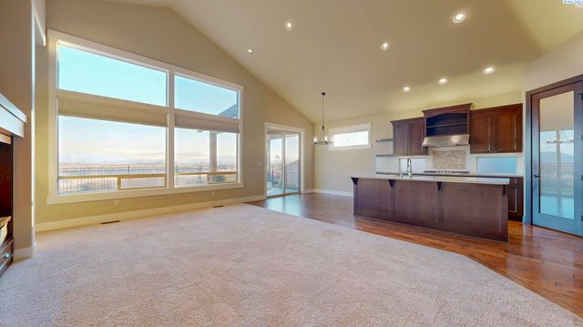 2260 Copperleaf Street, Richland, WA 99352